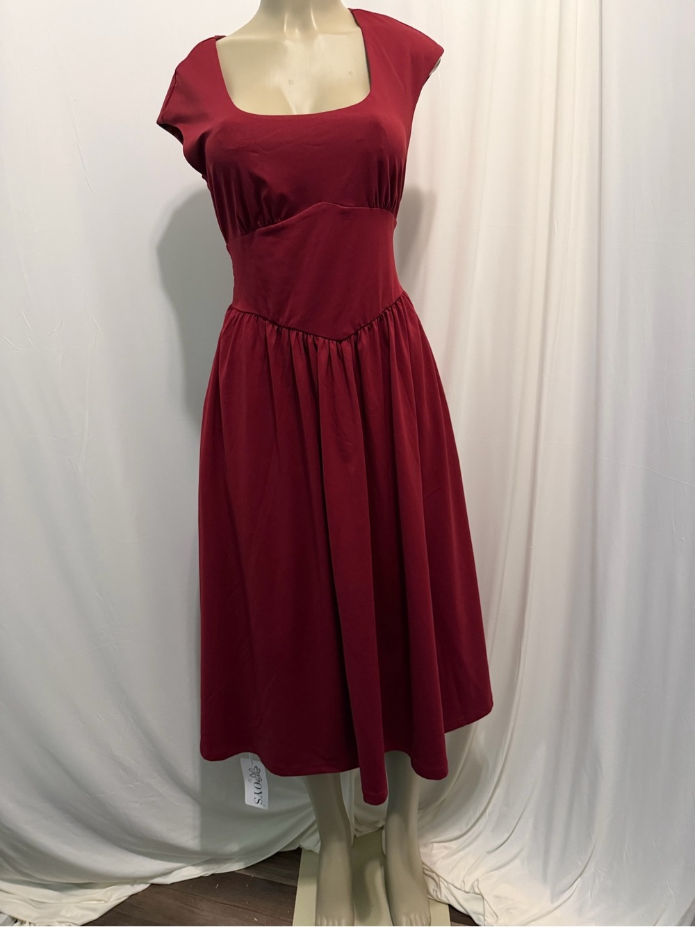 Oys Women's Square Neck Burgundy Midi Dress.